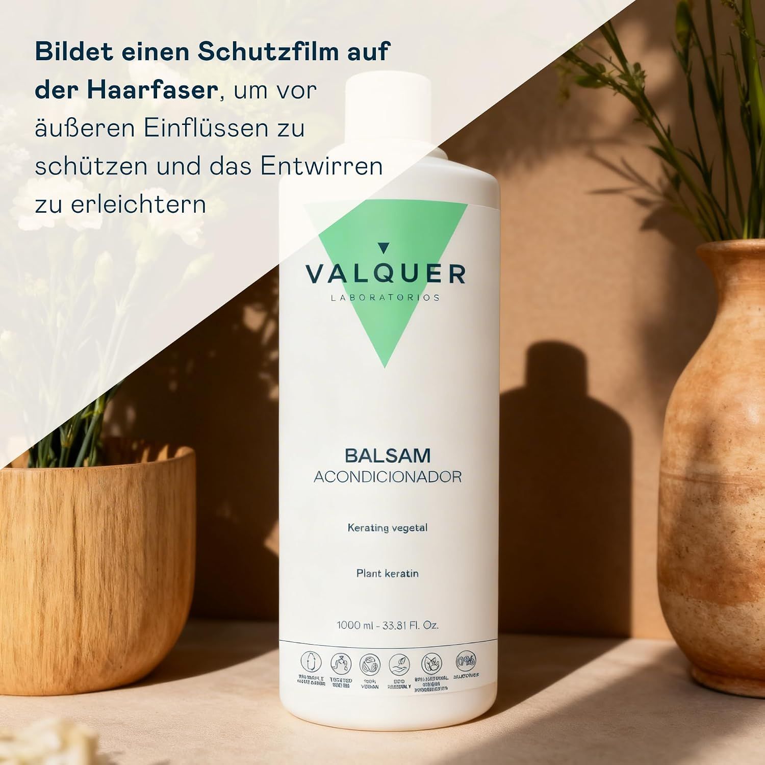 Weißer Spender mit grüner Schrift. Enthält 1000ml Spülung Conditioner mit pflanzlichem Keratin.