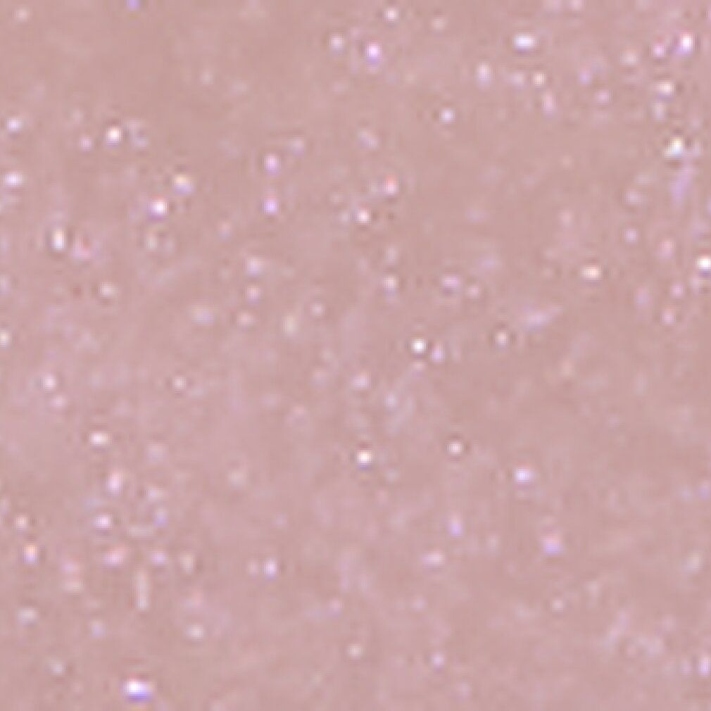 Nahaufnahme von rosafarbenem Nagellack mit Glitzerpartikeln.