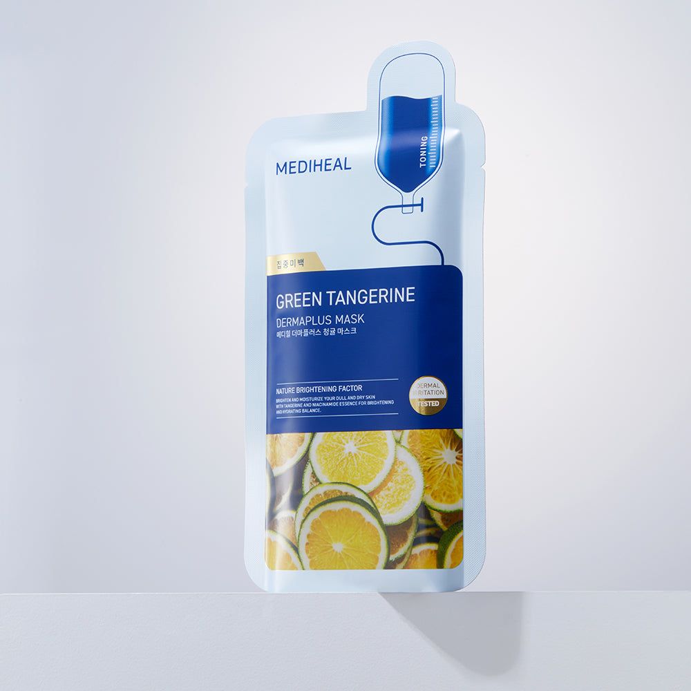 Hellblaue Maskenverpackung. Text: MEDIHEAL Green Tangerine Dermaplus Mask. Abbildung einer Flüssigkeit.