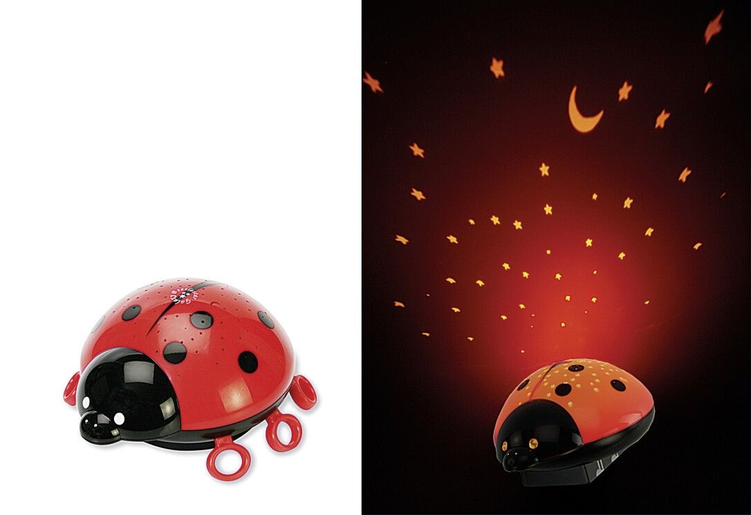 Rote Marienkäfer-Lampe projiziert Sterne und Mond an die Decke.