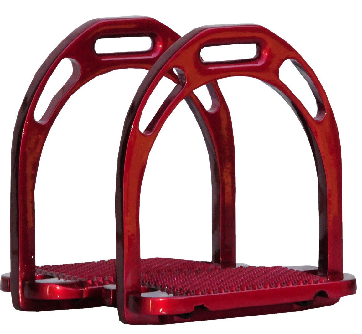 Zwei rote Steigbügel aus Aluminium. Die Trittfläche ist rot und mit Noppen versehen.
