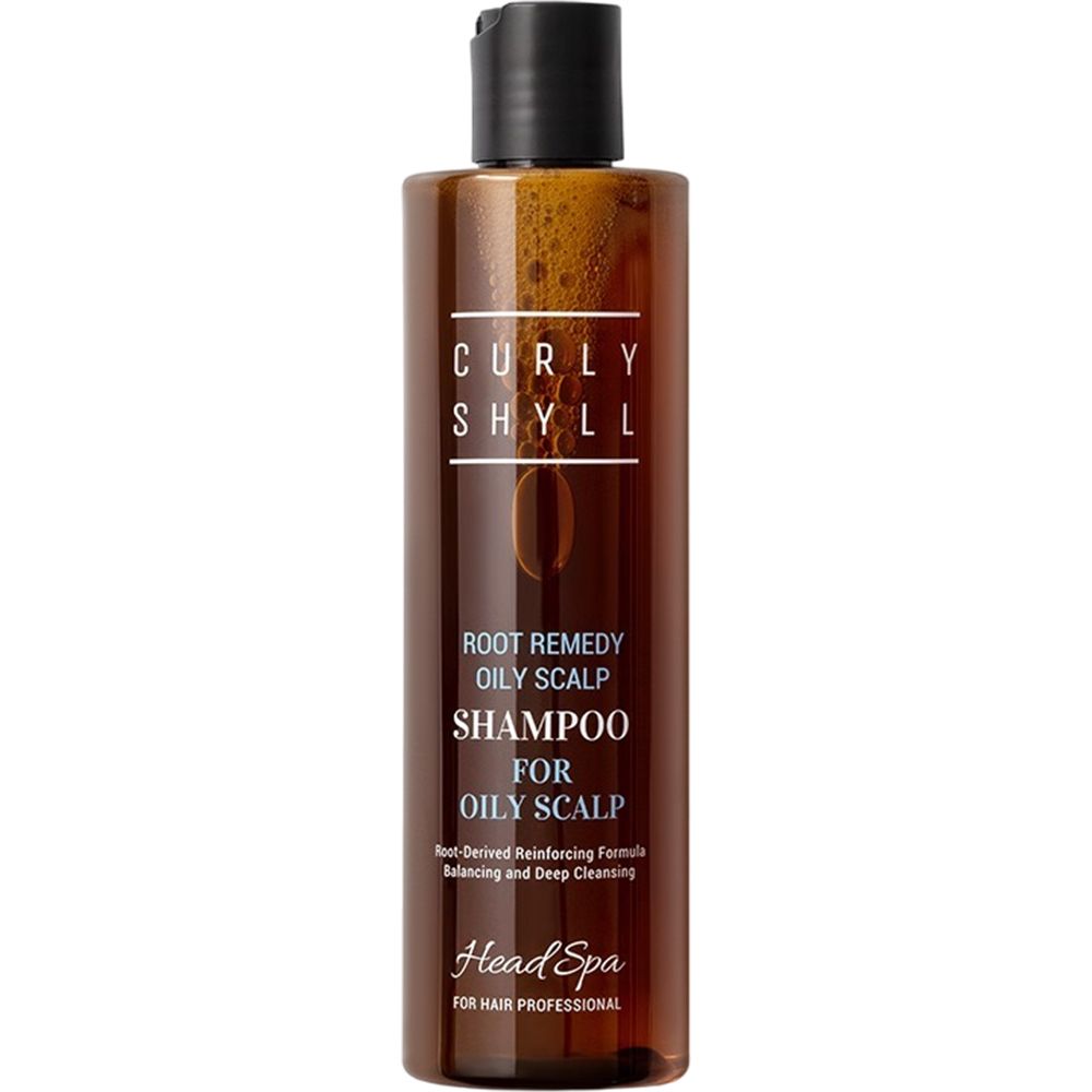 Braune Shampoo-Flasche mit schwarzem Deckel. Text: CURLY SHYLL, Root Remedy Oily Scalp Shampoo for Oily Scalp, Head Spa.