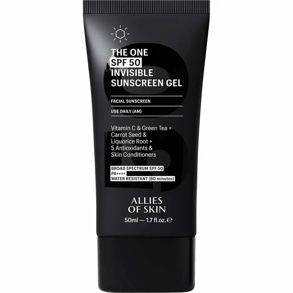 Schwarze Tube mit Aufschrift THE ONE SPF 50 Invisible Sunscreen Gel. Enthält Vitamin C, Grüner Tee und weitere Inhaltsstoffe. Marke: ALLIES OF SKIN.