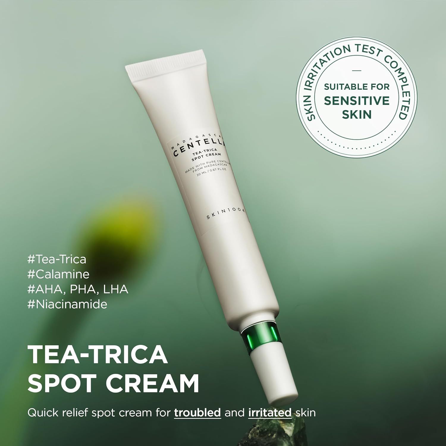 Weiße Tube mit grünem Verschluss. Aufschrift: Tea-Trica Spot Cream. Auf der Tube steht SKIN1004. Geeignet für empfindliche Haut.