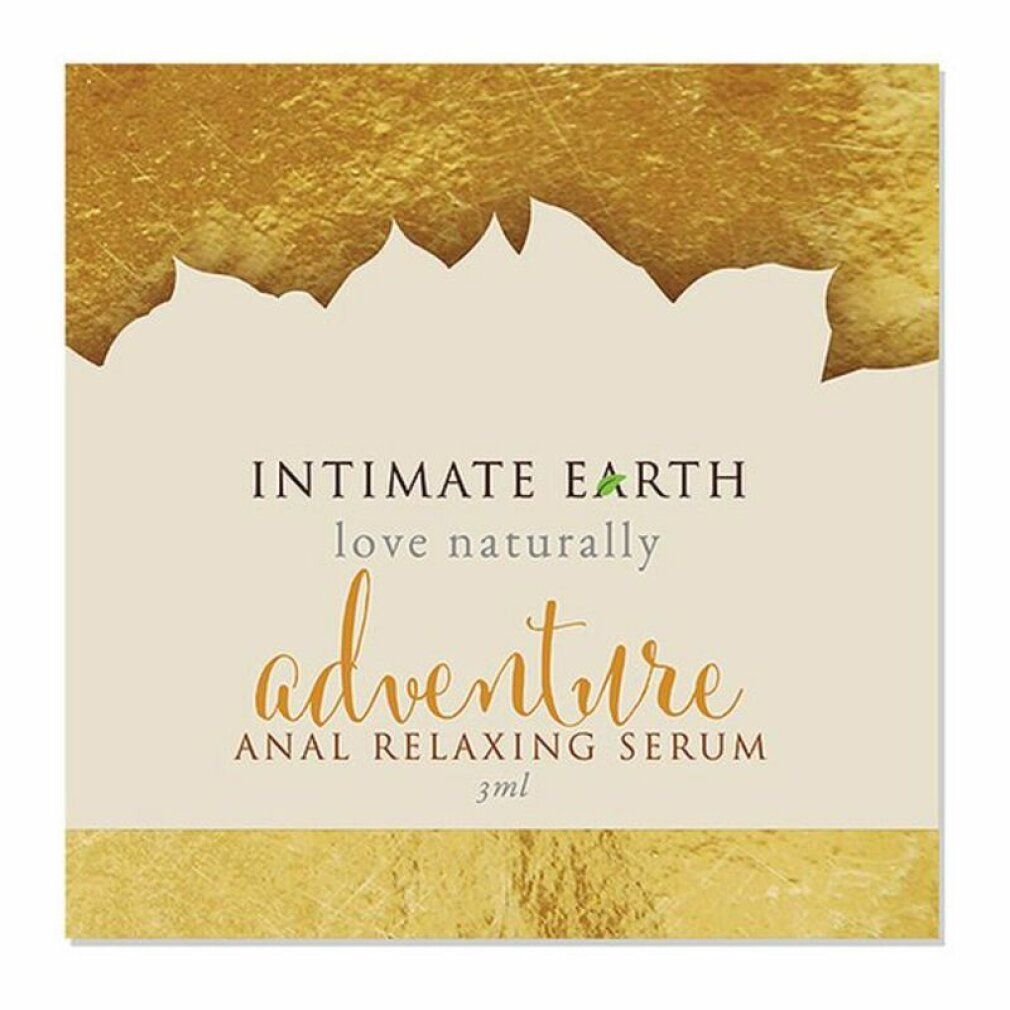 Etikett mit Produktnamen und Schriftzug. Goldfarbener Hintergrund. Text: Intimate Earth, love naturally, adventure, Anal Relaxing Serum, 3ml.