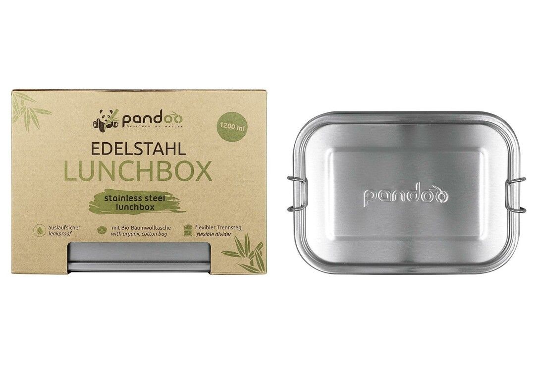 Edelstahl Lunchbox mit Verpackung. Die Box hat einen Deckel mit zwei Verschlüssen. Auf der Verpackung steht "pandoo" und "EDELSTAHL LUNCHBOX".