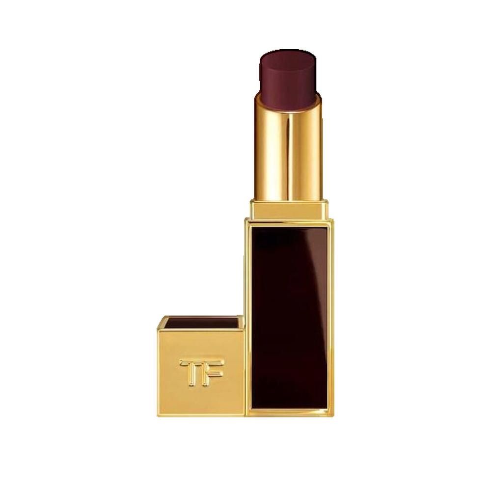 Lippenstift in Gold-Schwarz-Hülle. Der Lippenstift ist teilweise herausgedreht und hat eine dunkle, matte Farbe. Das Logo „TF“ ist sichtbar.