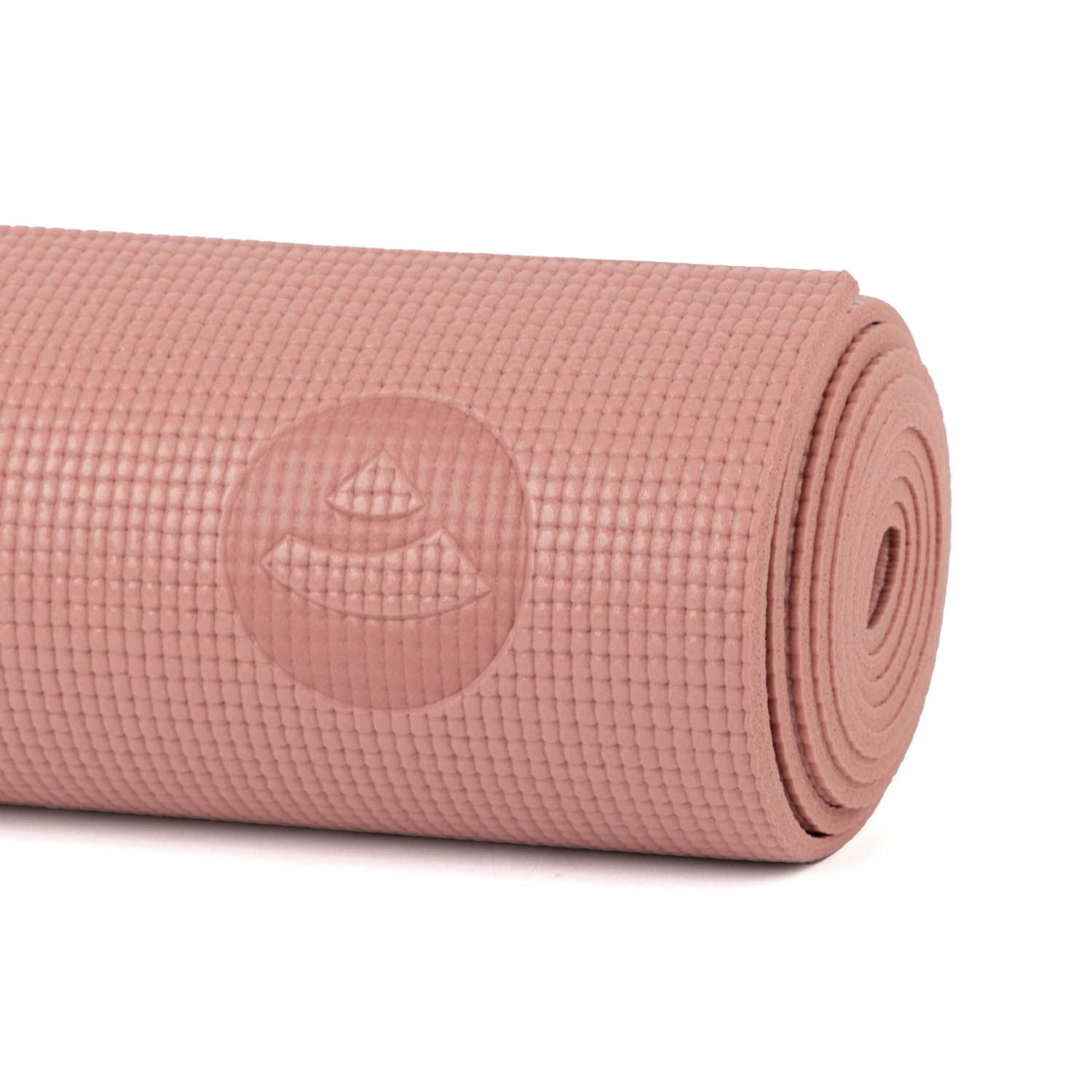 Gerollte Yogamatte, rosa. Logo sichtbar. Strukturierte Oberfläche.