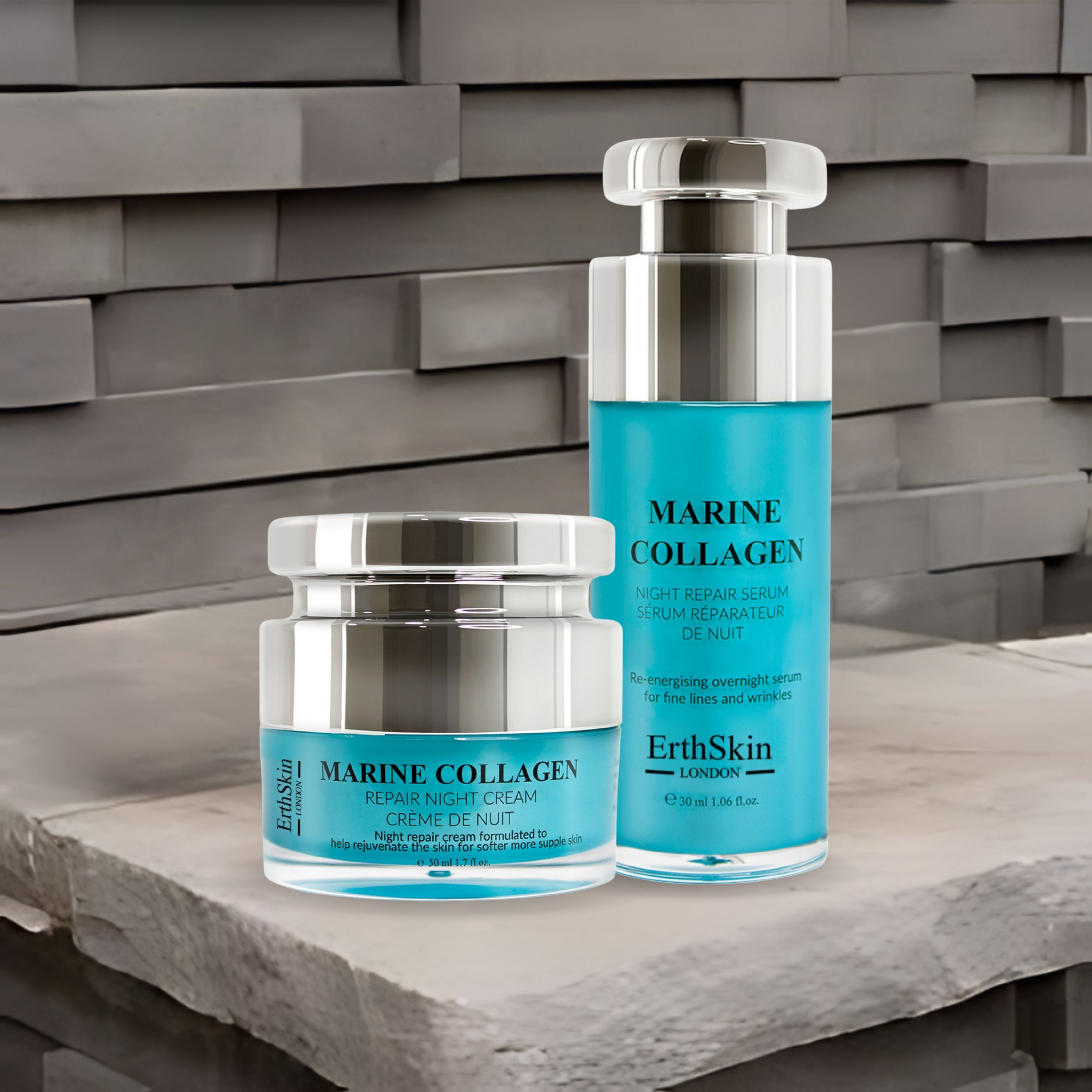 Marine Collagen Nachtcreme und Serum. Blaue Behälter mit silbernen Deckeln. ErthSkin London Logo. Auf einer Steinplatte platziert.