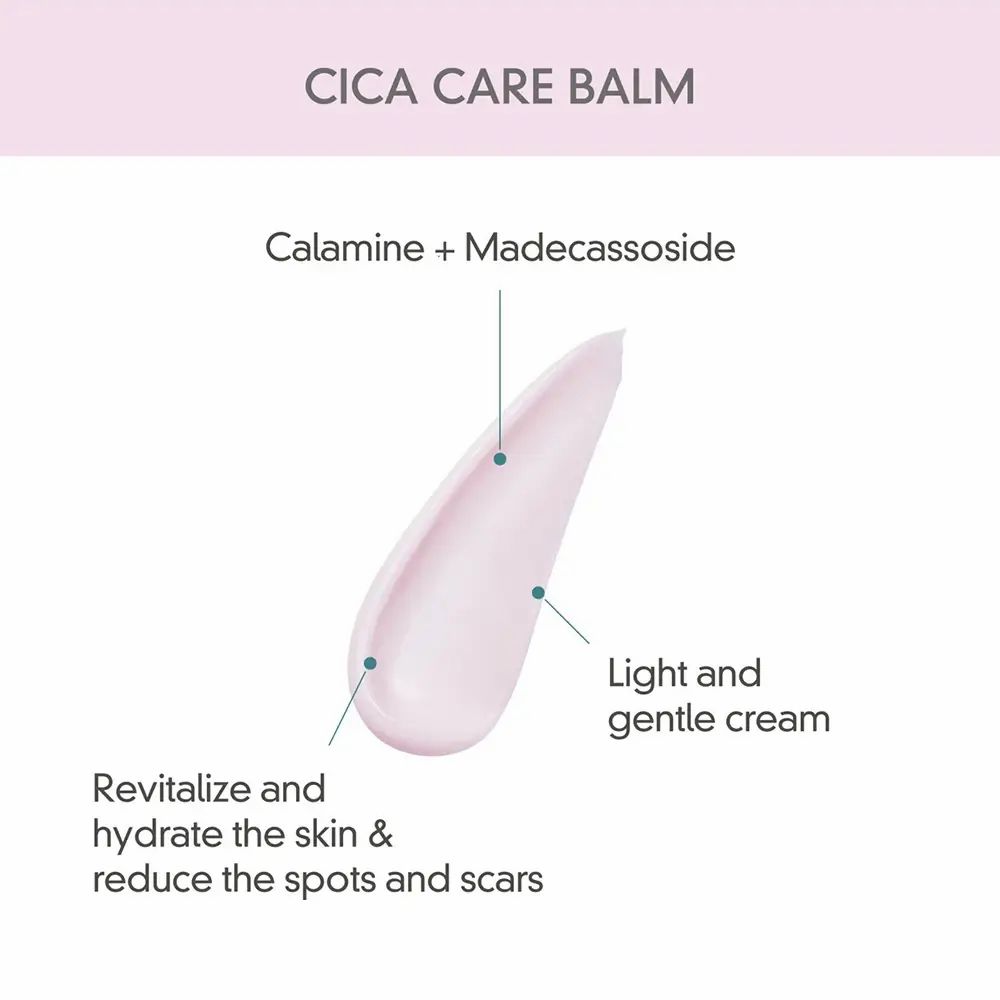 Produkt-Ausstreichung. Beschriftung: Cica Care Balm, Calamine + Madecassoside, Revitalisiert & hydratisiert die Haut.