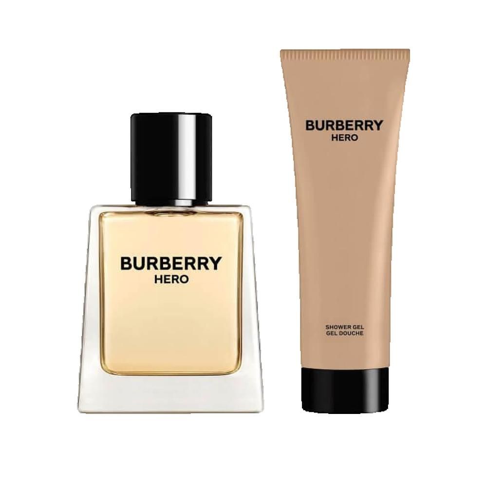Flakon und Tube. Flakon quadratisch, transparent, mit schwarzem Deckel. Tube beige mit schwarzem Verschluss. Beide mit "Burberry Hero" beschriftet.