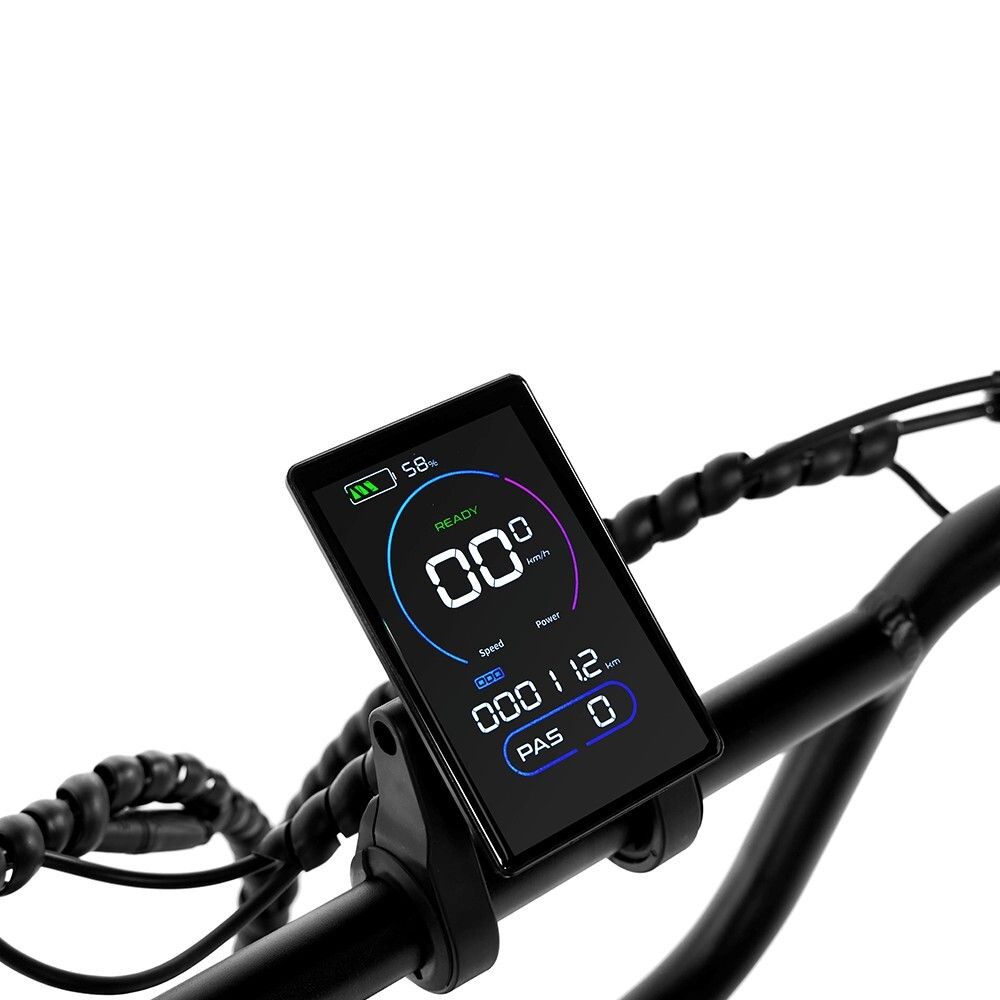 Digitales Display eines Elektro-Citybikes. Zeigt Geschwindigkeit, Akkustand und weitere Informationen. Schwarzer Rahmen.