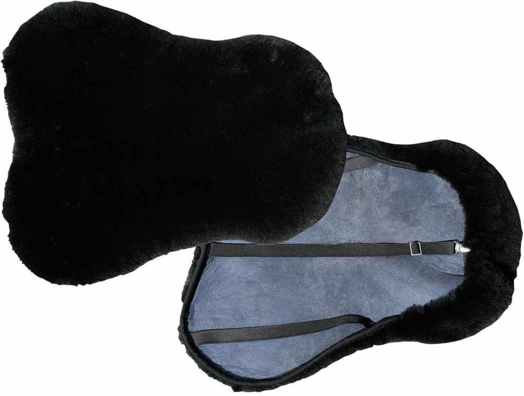 Schwarzer Lammfell Sattelsitzbezug. Innen blaues Leder, mit Gurten. Außen Fell.