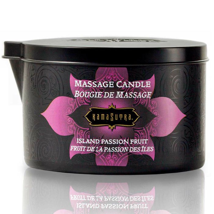Massagekerze mit Duftnote Island Passion Fruit in schwarzer Dose.
