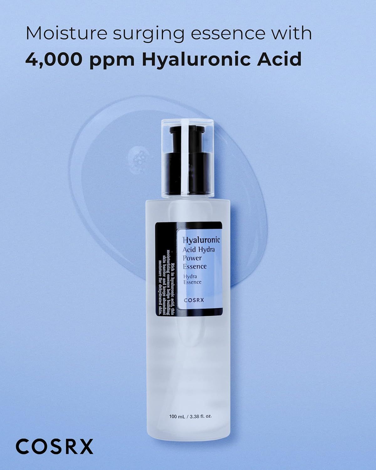 Produktflasche mit Text: Hyaluronic Acid Hydra Power Essence. Auf blauem Hintergrund mit Text: 4.000 ppm Hyaluronsäure.