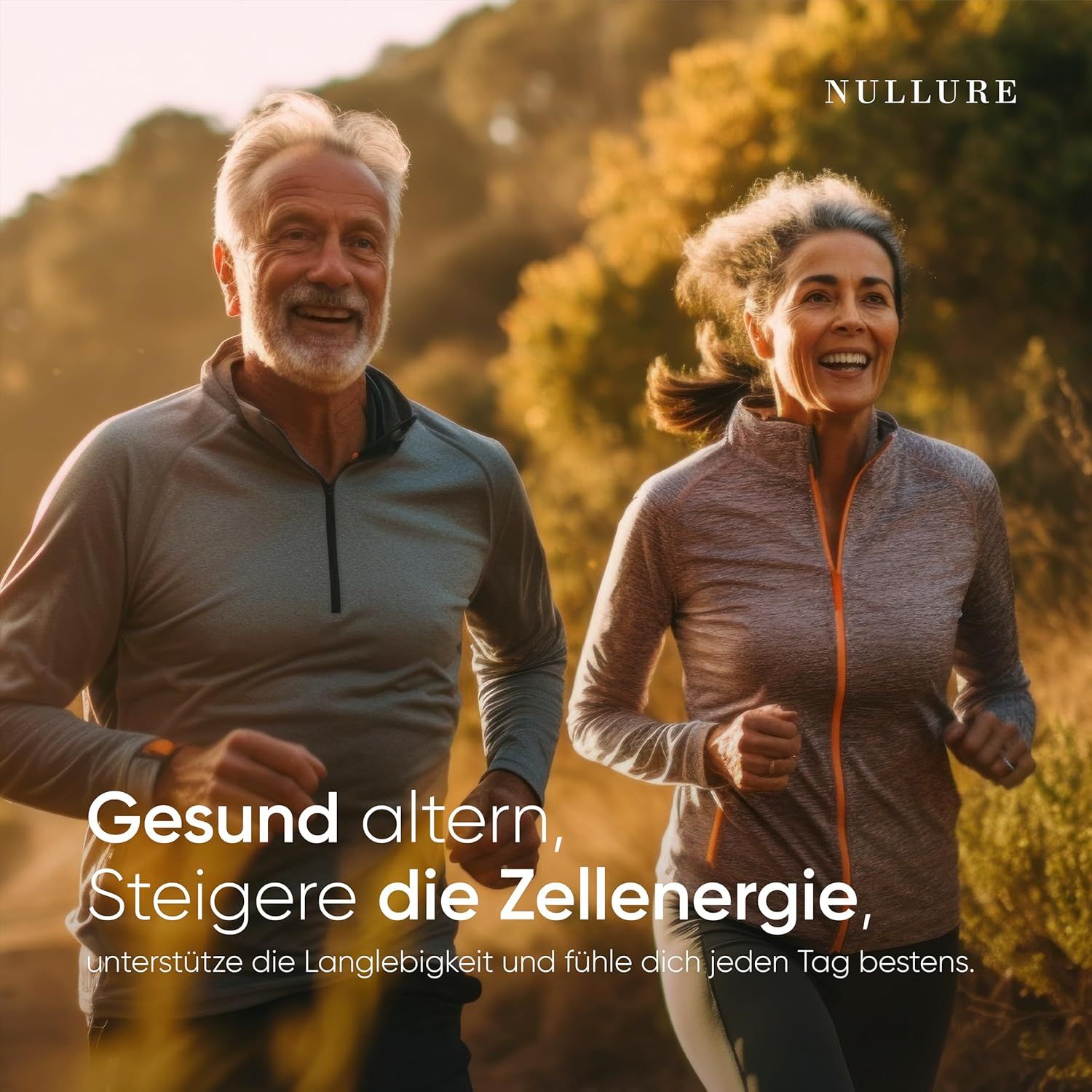 Älteres Paar beim Joggen. Text: Gesund altern, steigere die Zellenergie, unterstütze die Langlebigkeit. Nullure Logo.