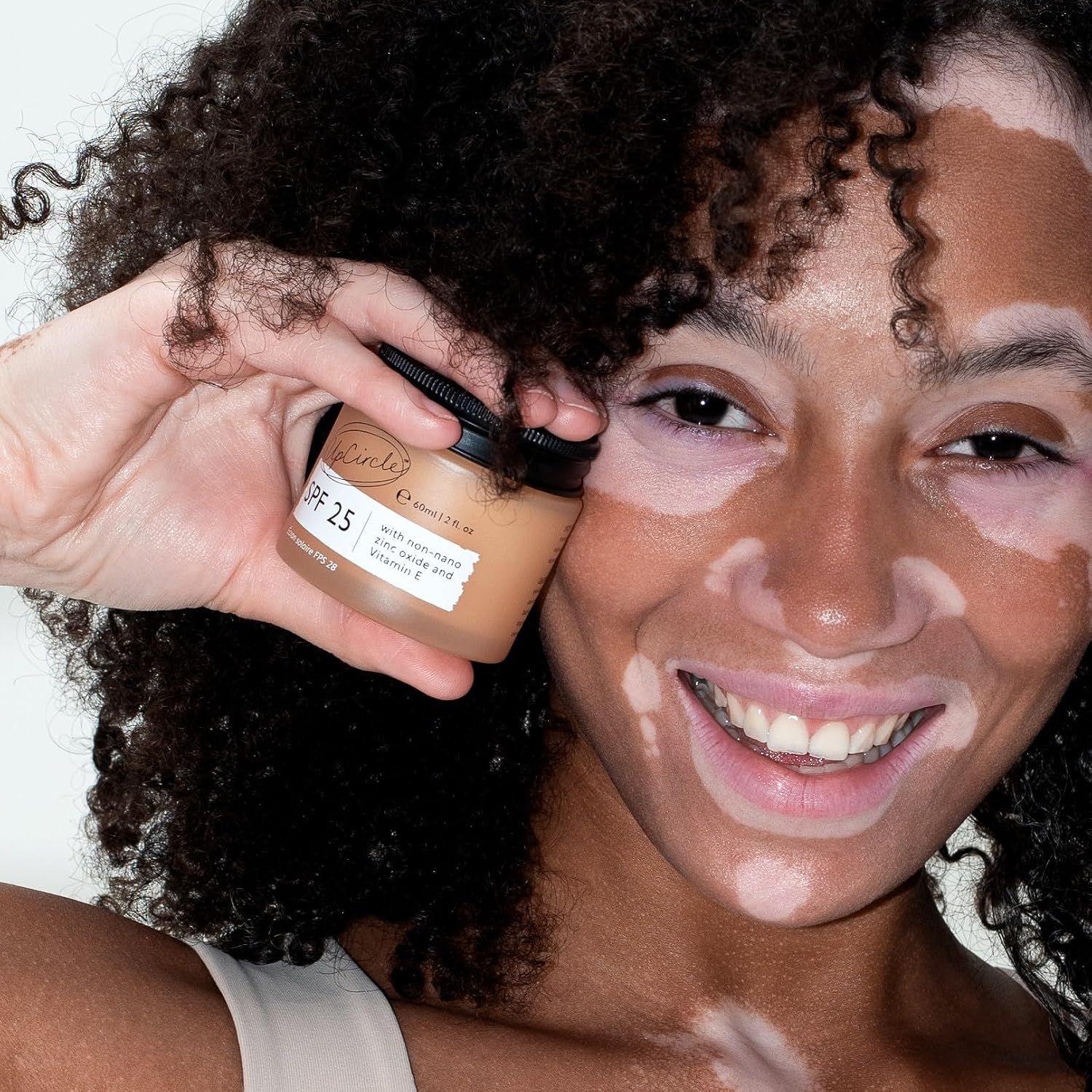 UpCircle LSF 25 Sonnencreme in einem Glasbehälter, 60ml. Mit Zinkoxid und Vitamin E.