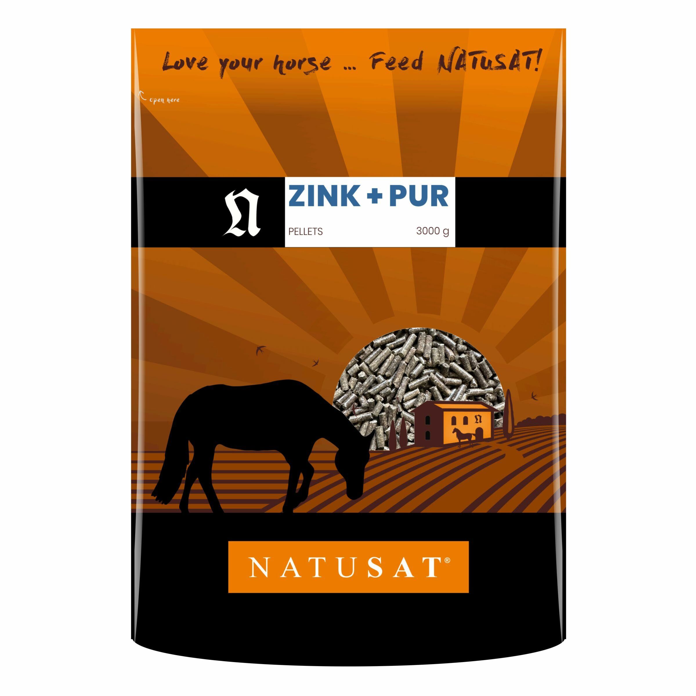 Beutel mit Natusat Zink+Pur Pellets. Schwarzes Pferd auf Feld, Sonne im Hintergrund. Text: Love your horse... Feed NATUSAT!