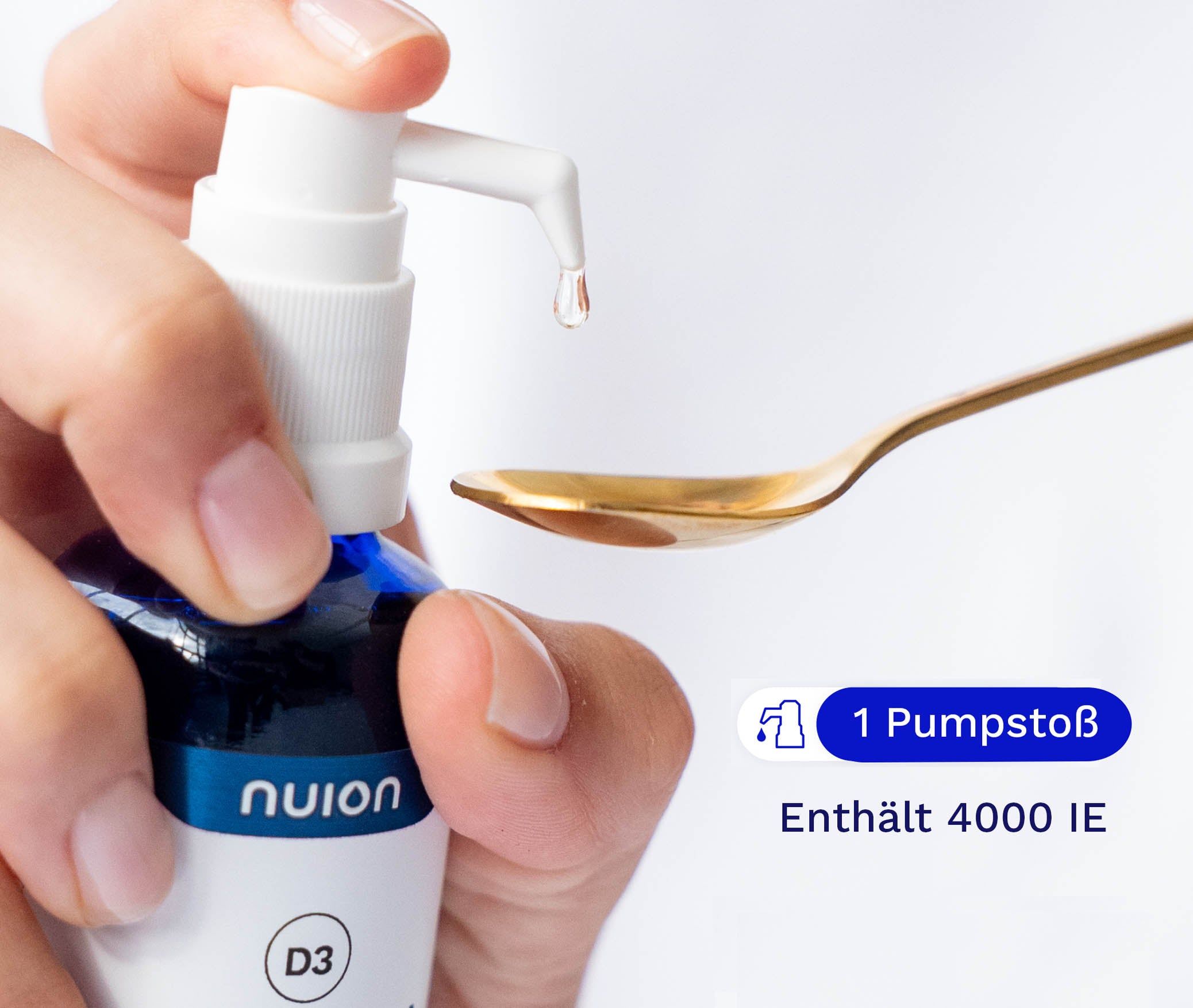 Nuion Vitamin D3+K2 MK7 Tropfen mit 4000 IE, 100 Portionen, in blauer Glasflasche mit Pumpspender.