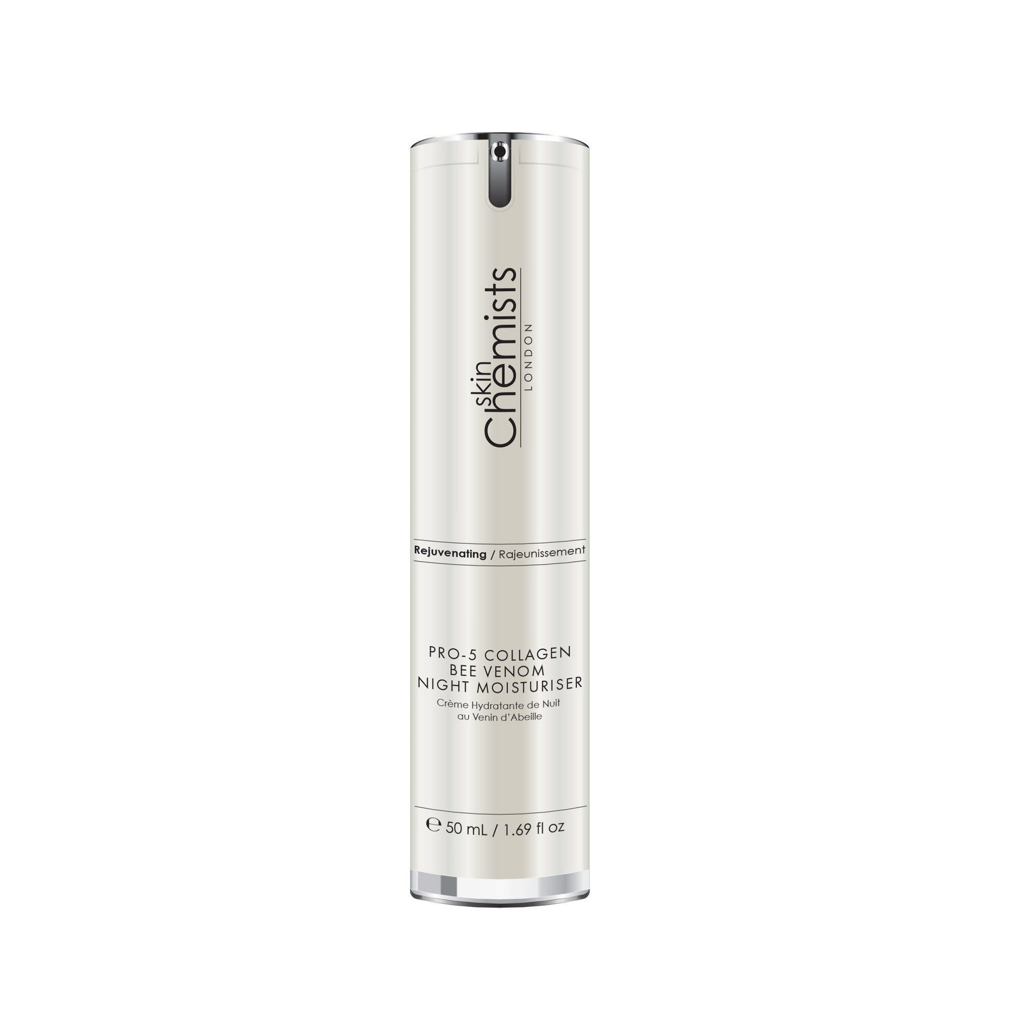 Zylindrische Creme-Flasche. Aufschrift: Skin Chemists London, Pro-5 Collagen Bee Venom Night Moisturiser. 50 ml.