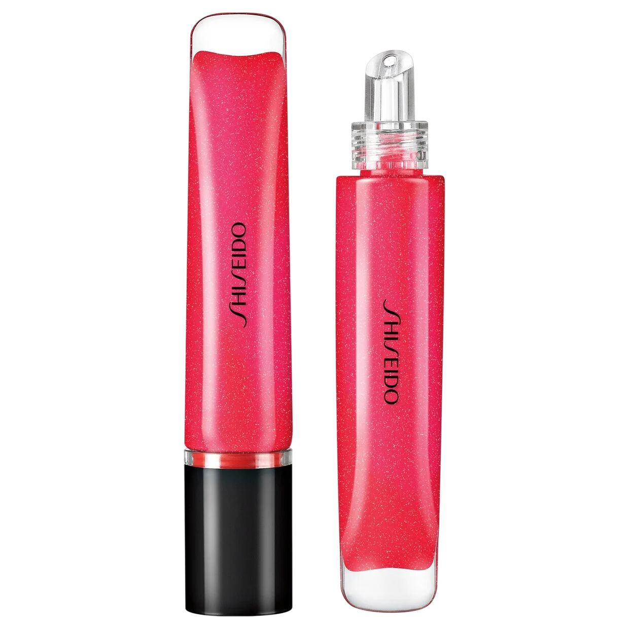 Zwei Shiseido Shimmer Gel Gloss-Tuben. Eine mit schwarzem Deckel, eine mit Applikator. Beide mit roter Farbe.