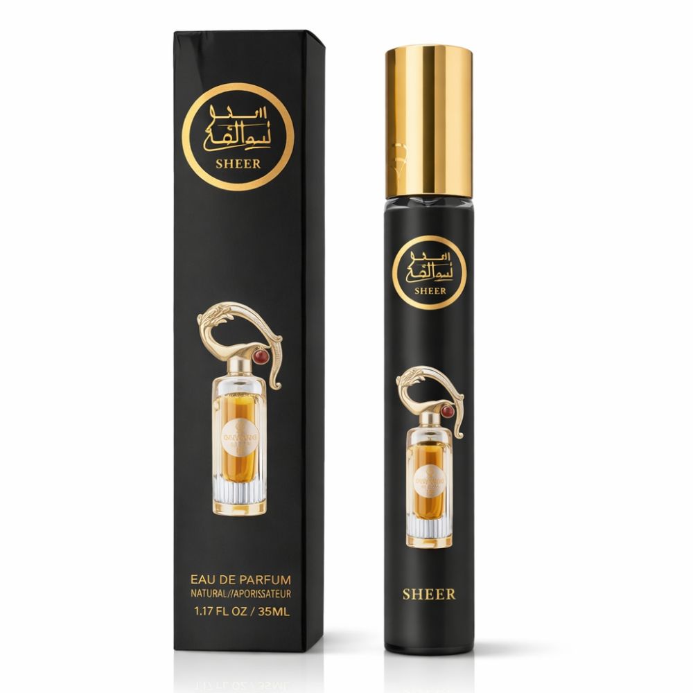 Schwarze Verpackung und Flakon. Goldfarbener Deckel. Aufschrift: Lattafa Sheer. Eau de Parfum. 1.17 FL OZ / 35ml.