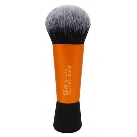 Pinsel mit orangefarbenem Griff und schwarzem Pinselkopf. Auf dem Griff steht "REAL TECHNIQUES".