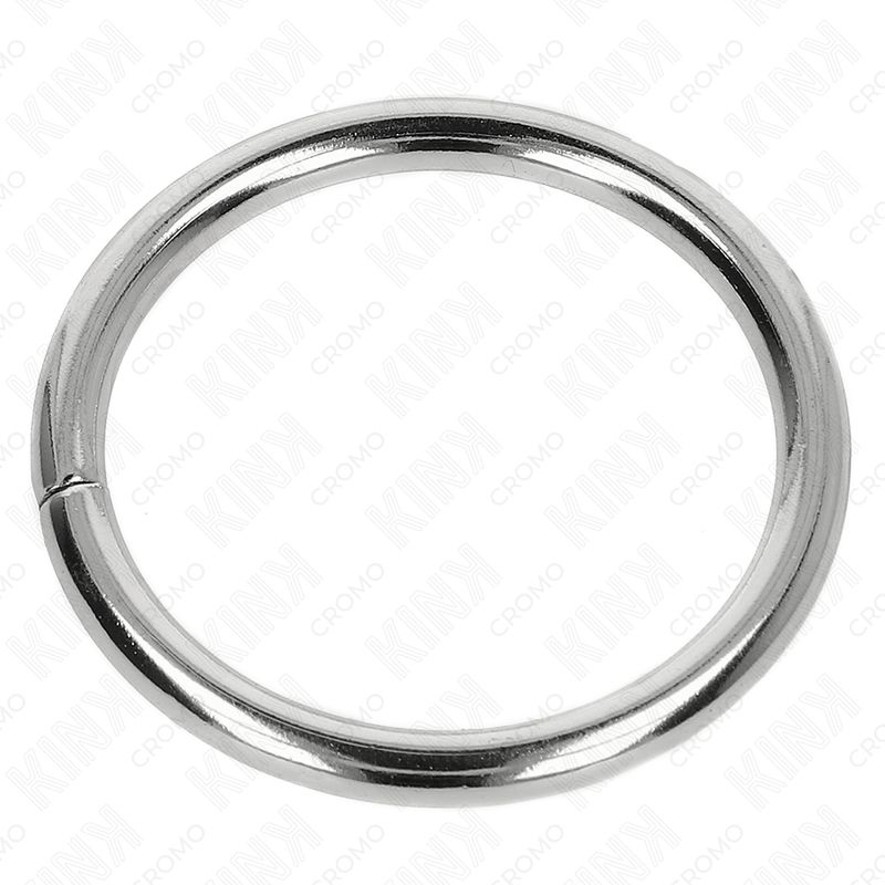 Silberner Metall-Penisring. Geschlossener Ring mit einer kleinen Öffnung.