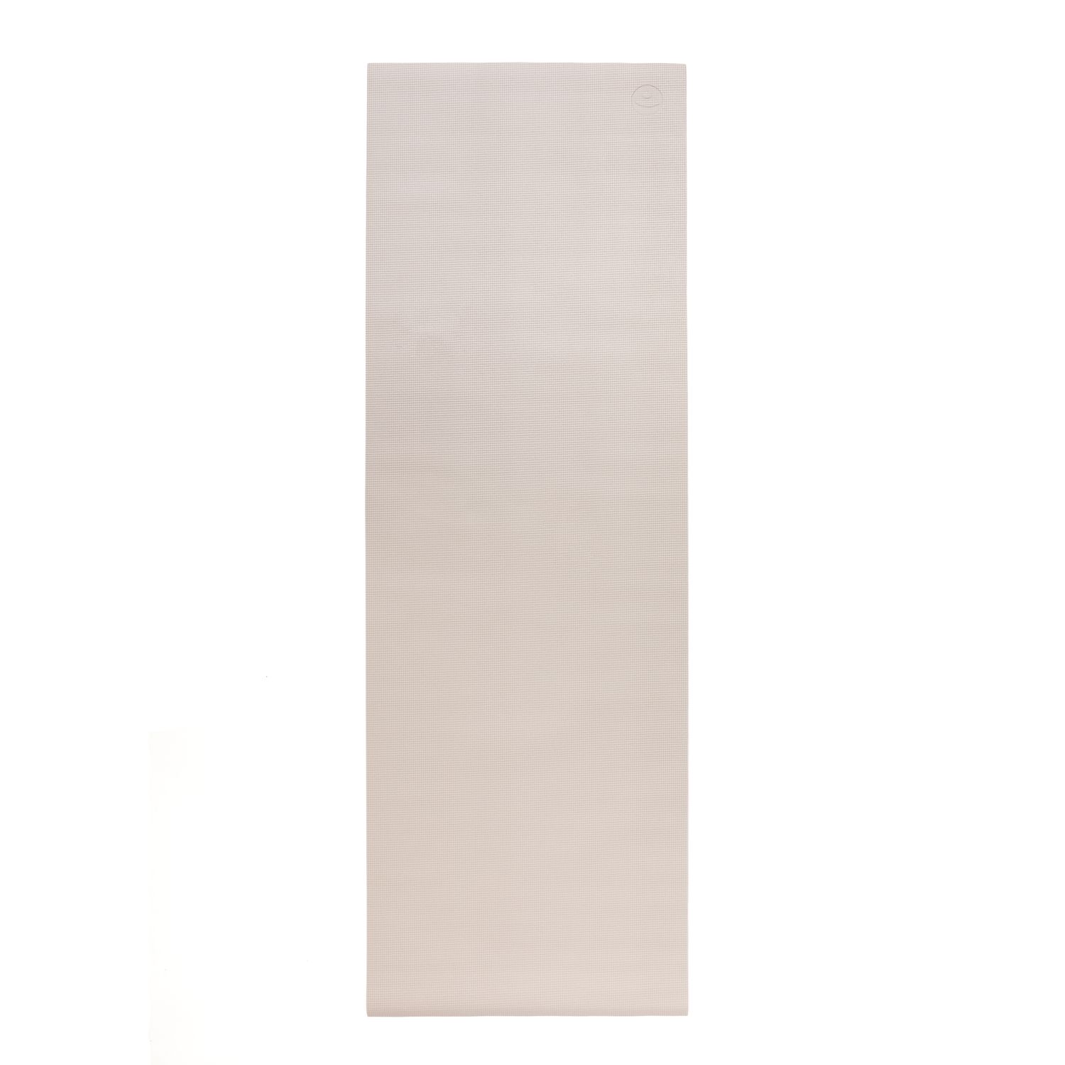 Ausgerollte, beige Yogamatte. Bodhi-Logo in der Ecke. Geriffelte Oberfläche.