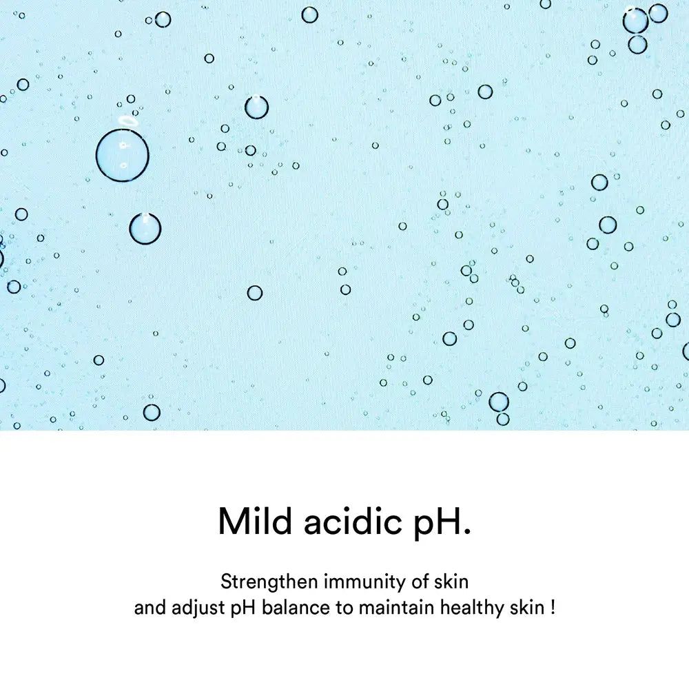 Text: Mild acidic pH. Stärkt die Immunität der Haut und gleicht den pH-Wert aus. Hintergrund: hellblau mit Blasen.