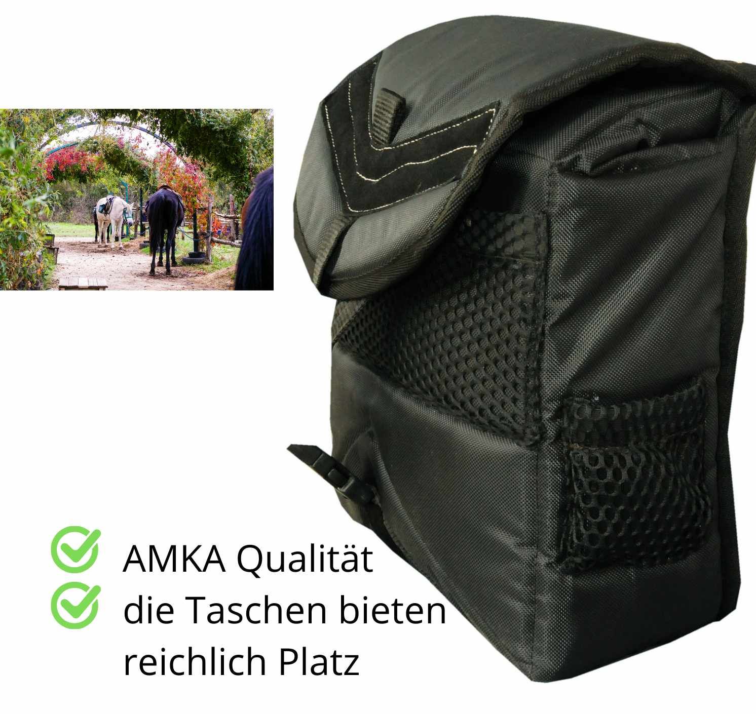 Schwarze Satteltasche mit Netzstoff und Schnalle. Text: AMKA Qualität, die Taschen bieten reichlich Platz.