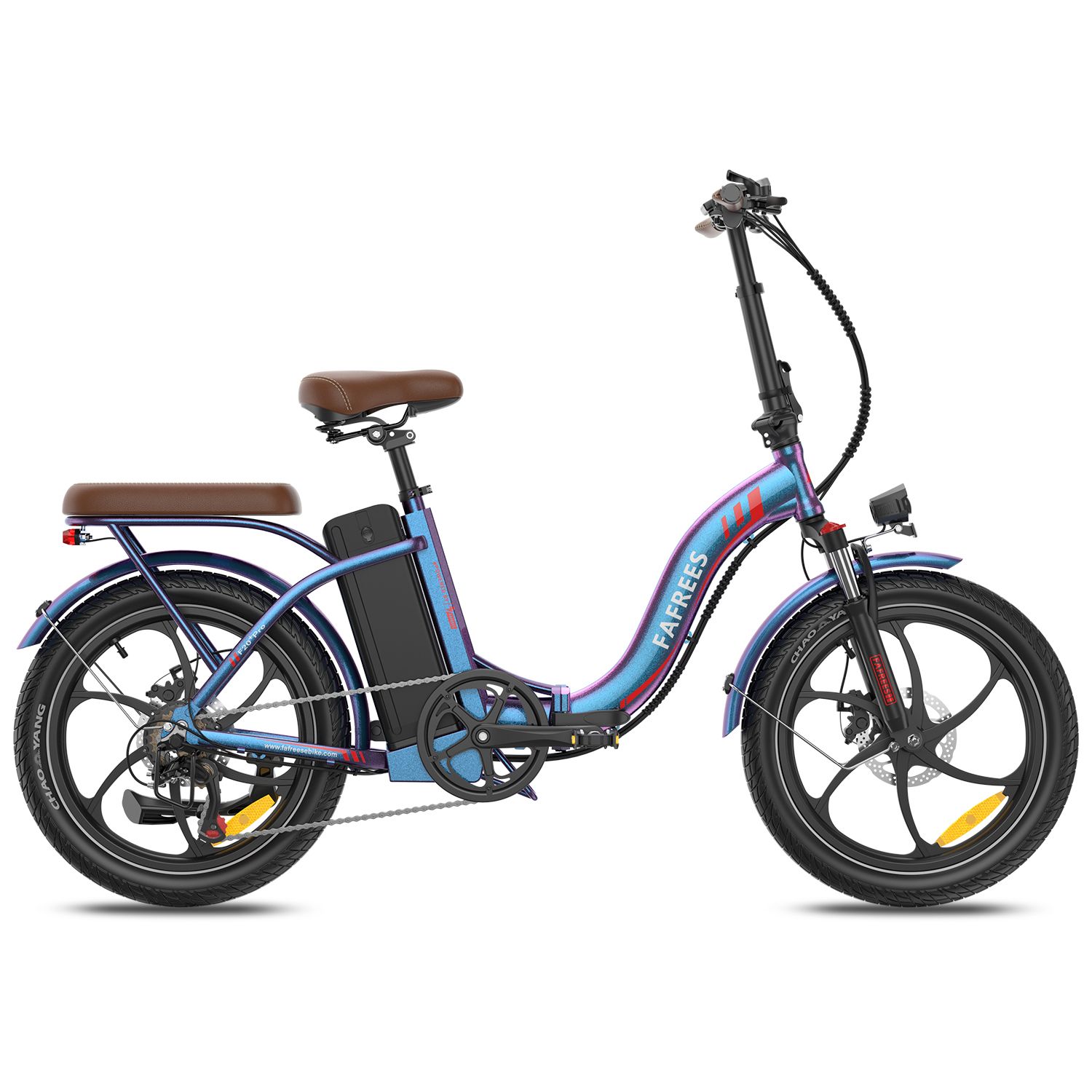 Faltbares E-Bike, blau-violett. Brauner Sattel und Gepäckträger. Schwarze Reifen und Felgen. Marke FAFREES.