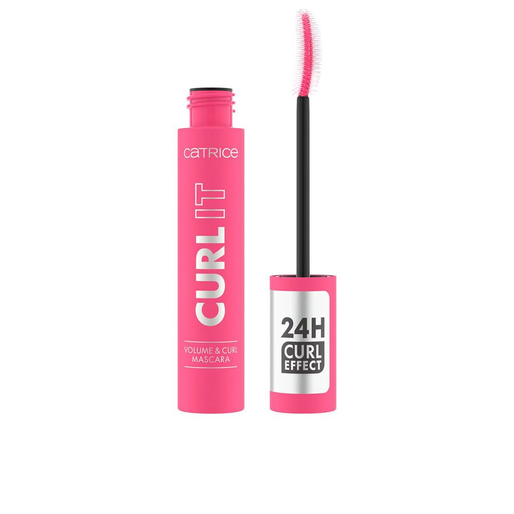 Pinke Mascarabürste mit schwarzem Griff neben einer pinken Mascaratube. Auf der Tube steht "CATRICE CURL IT".