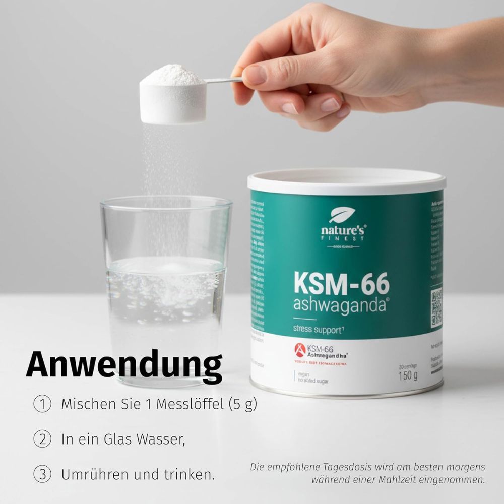 Frau am Schreibtisch mit Nature's Finest KSM-66 Ashwagandha Dose, für Ruhe und Energie.