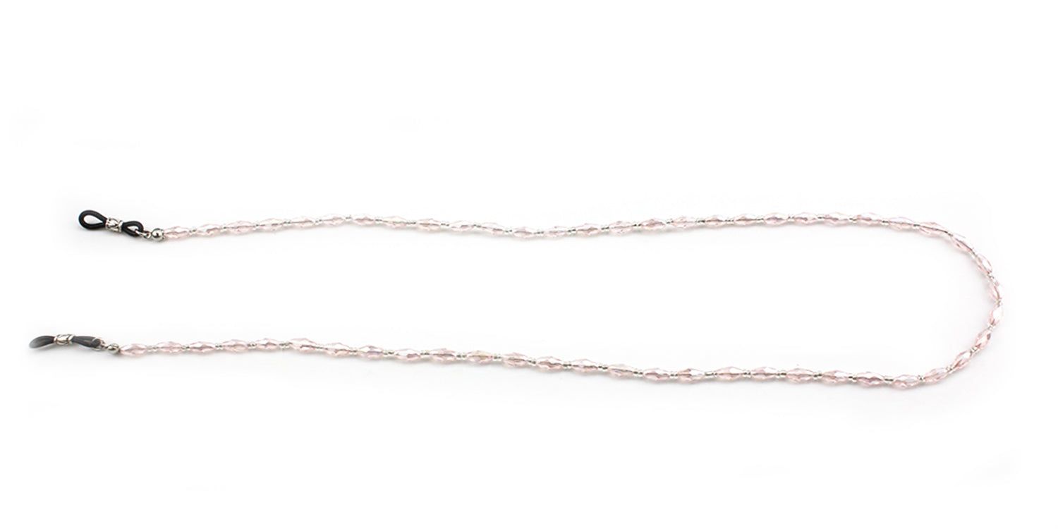 Brillenkette mit rosa Perlen. Schwarze Brillenhalterungen an beiden Enden. Auf weißem Hintergrund.