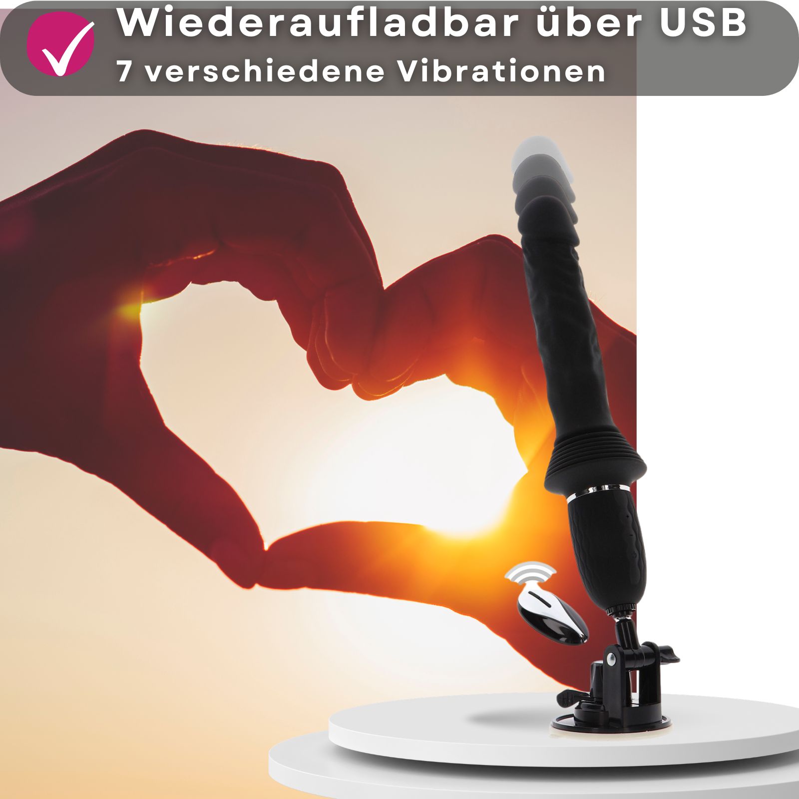 Vibrator mit USB-Aufladung und 7 Vibrationen. Paar hält Hände. Auf weißem Podest.