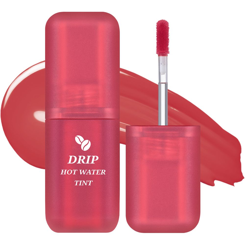 Roter Lip Tint mit Applikator. Zylindrische Form, Deckel abgenommen. Aufschrift: Drip Hot Water Tint. Kaffeebohnen-Symbol.