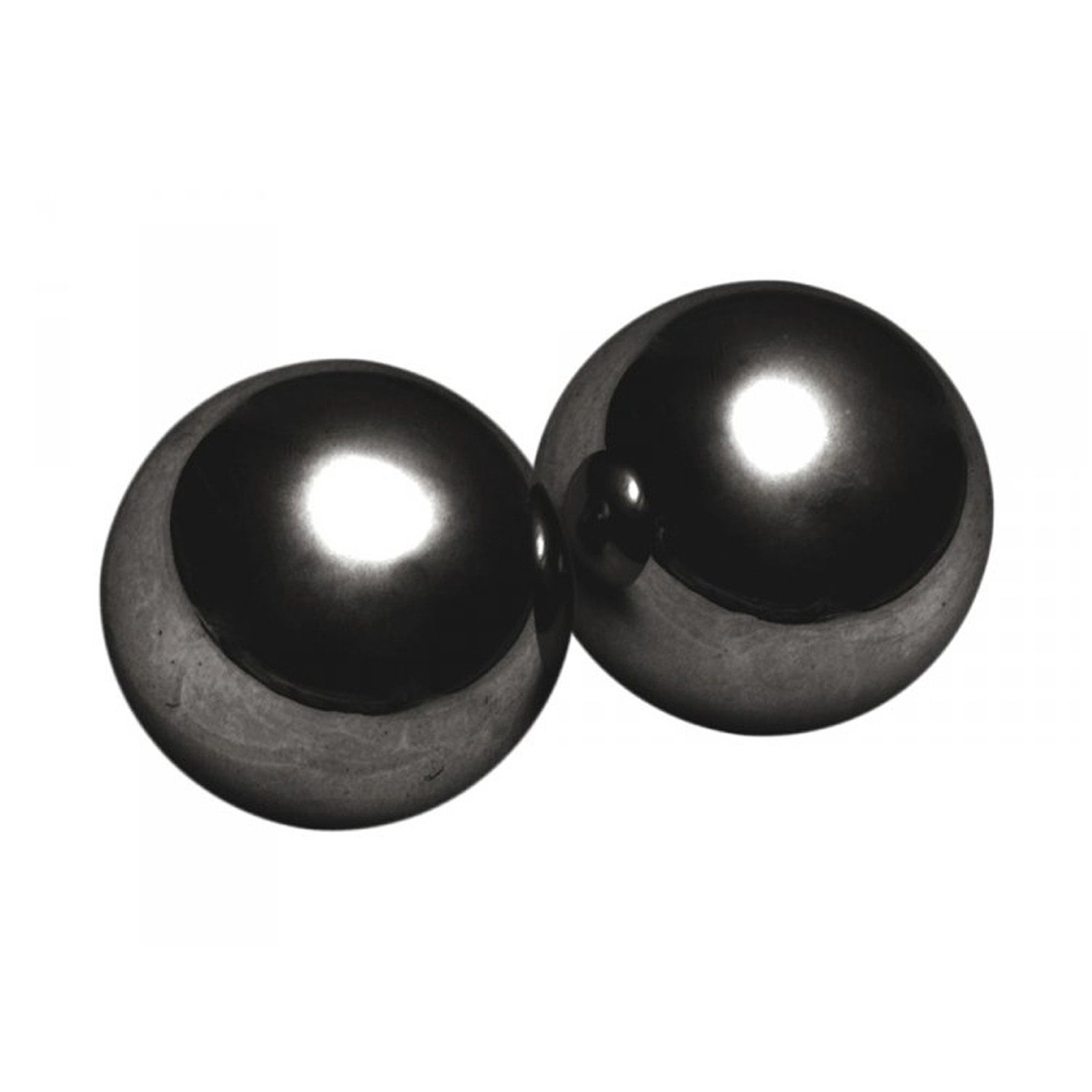 Zwei metallische Kugeln, vermutlich Kegel-Kugeln. Glänzende, dunkle Oberfläche. Nahaufnahme, freigestellt.