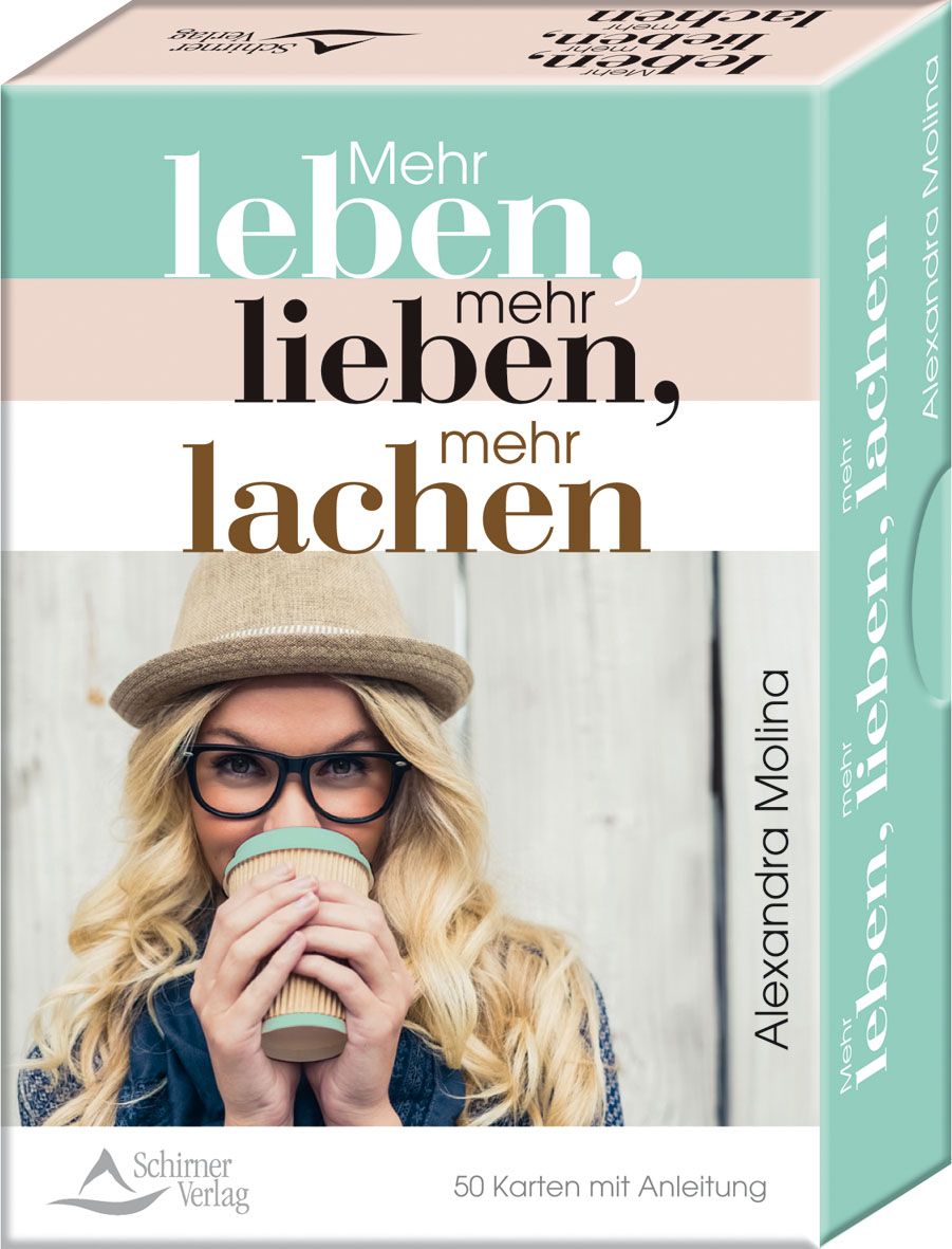 Kartenbox mit Titel "Mehr leben, mehr lieben, mehr lachen". Auf der Box: Frau mit Hut und Brille, die einen Becher hält. Verlag: Schimer Verlag.