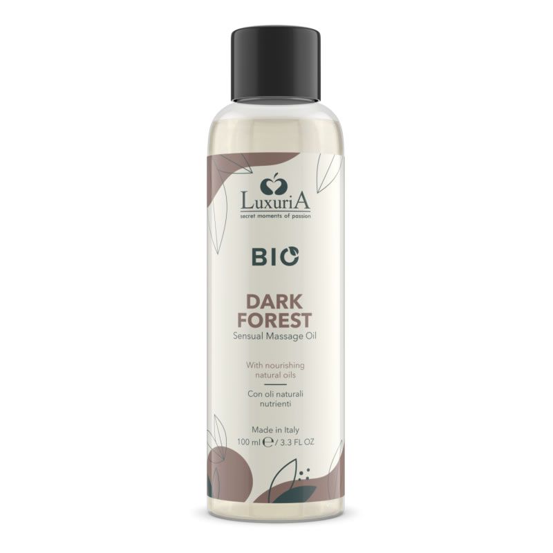 Klarflüssige Flasche mit schwarzem Deckel. Aufschrift: LuxuriA BIO Dark Forest Sensual Massage Oil.