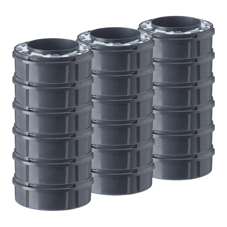 Drei graue Tommee Tippee Nachfüllkassetten für Twist & Click Windelentsorgungssystem. Zylindrische Form mit weißem Einsatz.