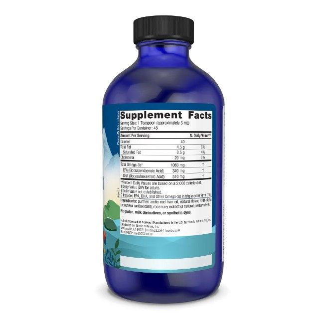 Blaue Flasche mit schwarzem Deckel. Etikett mit Nährwertangaben. Text: Supplement Facts. Enthält Omega-3-Fettsäuren.