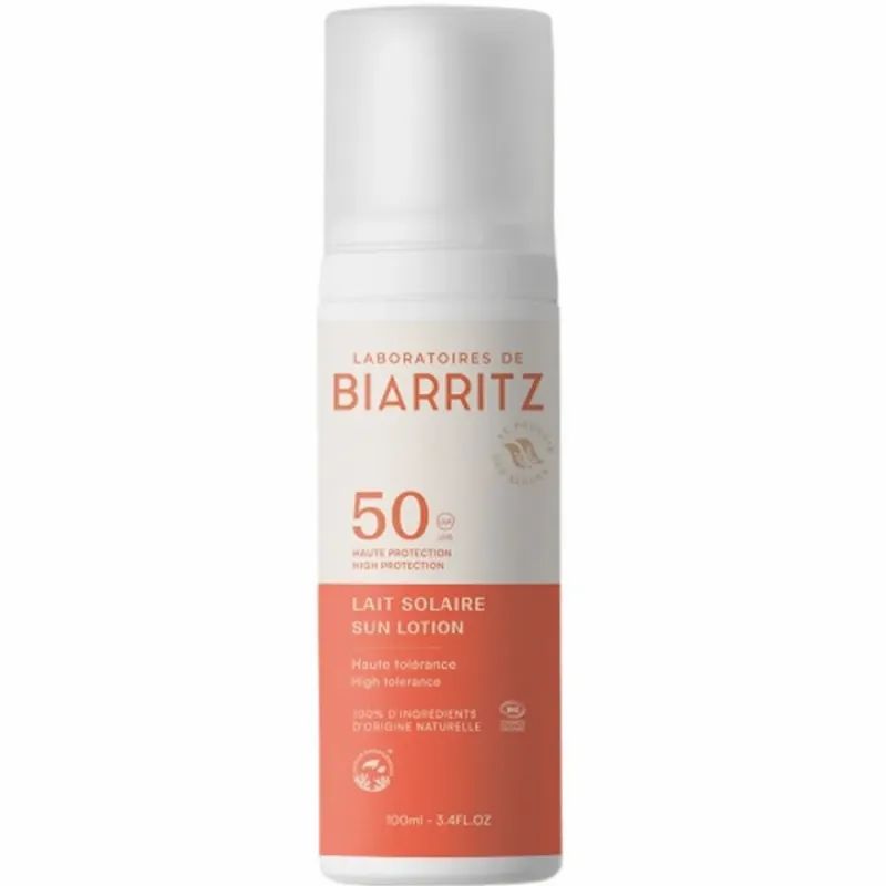 Sonnenmilch LSF 50 von Laboratoires de Biarritz. Weiße Flasche mit orangefarbenem Etikett. Enthält Text und Logo.