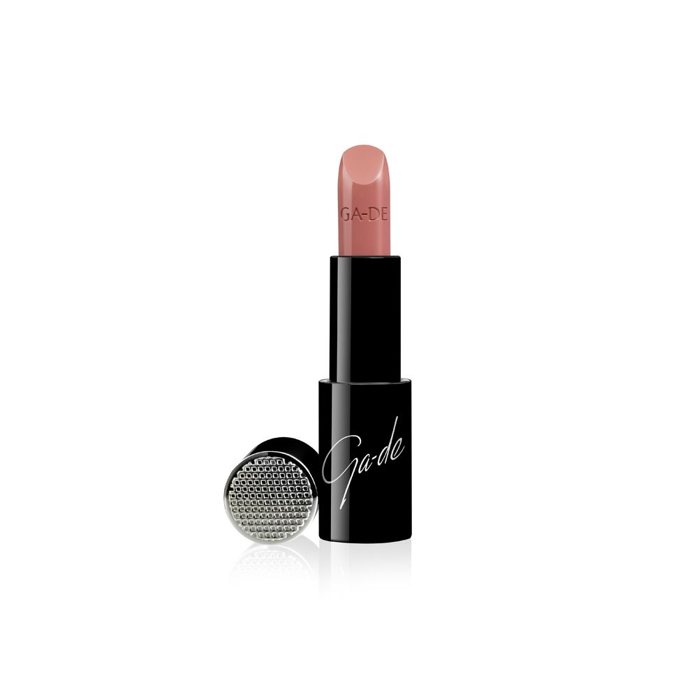 Lippenstift mit schwarzer Hülse und rosafarbenem Stift. Auf der Hülse steht "Ga-De". Daneben ein runder, silberner Aufsatz.