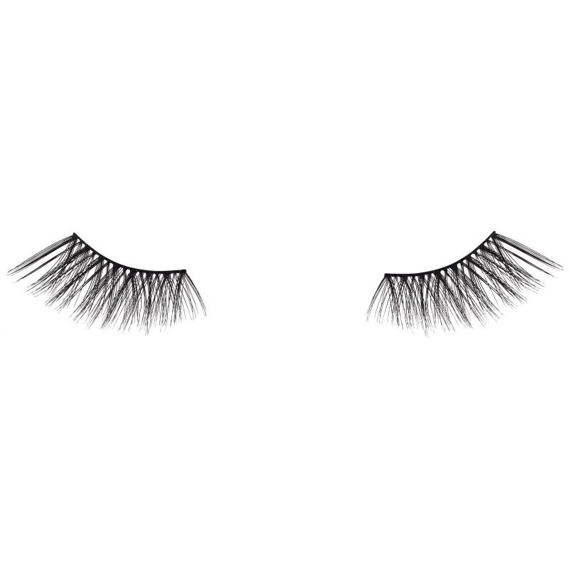 Zwei Paar künstliche Wimpern auf weißem Hintergrund.