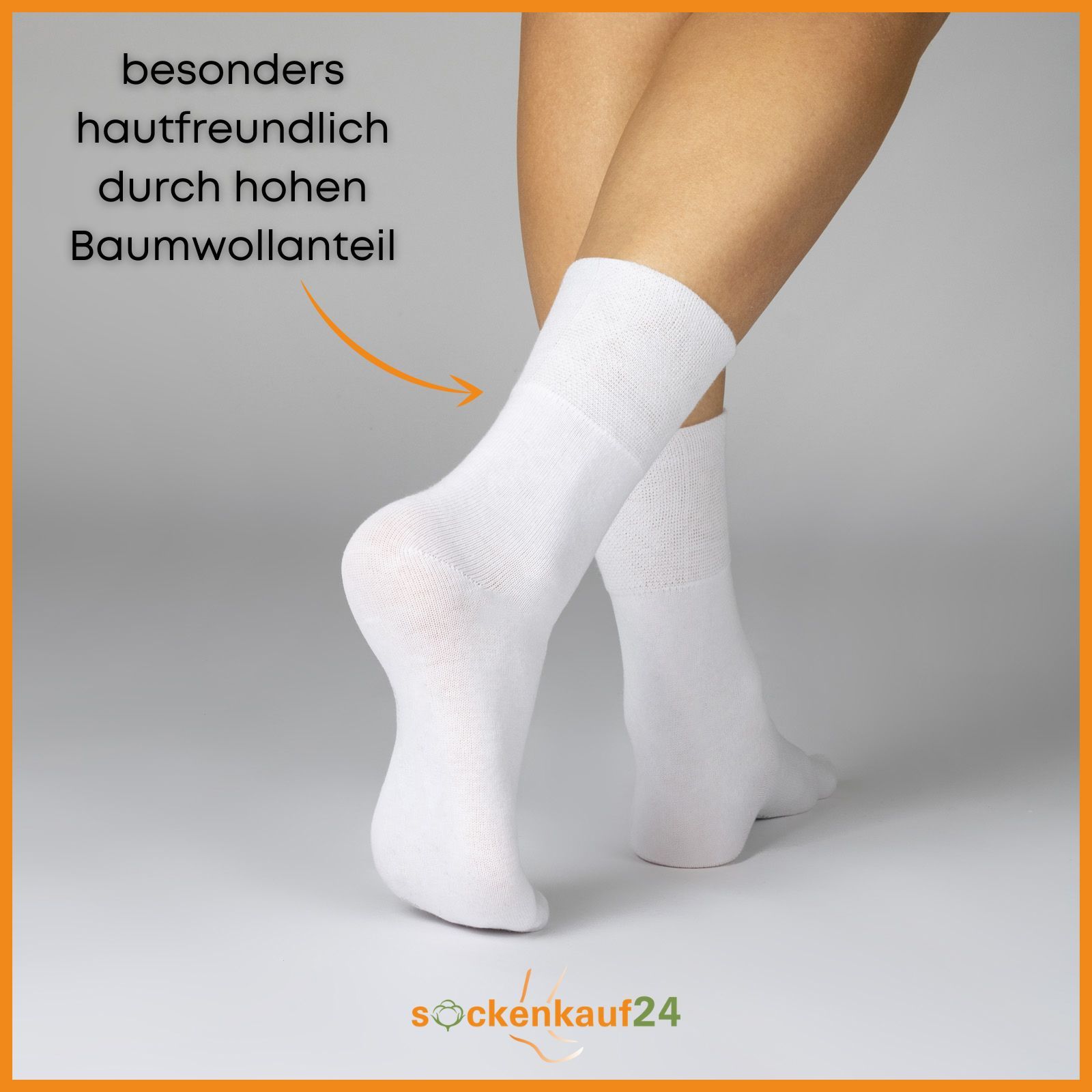 Weiße Socken an Beinen. Text: besonders hautfreundlich durch hohen Baumwollanteil.