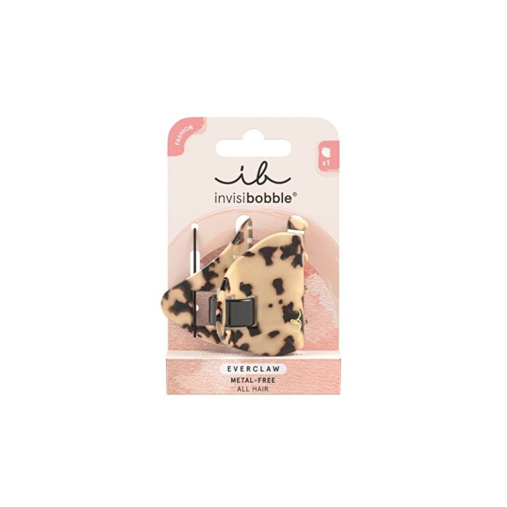 Verpackung mit zwei Haarspangen. Leopardenmuster. Marke: invisibobble®. Text: EVERCLAW, METAL-FREE, ALL HAIR.