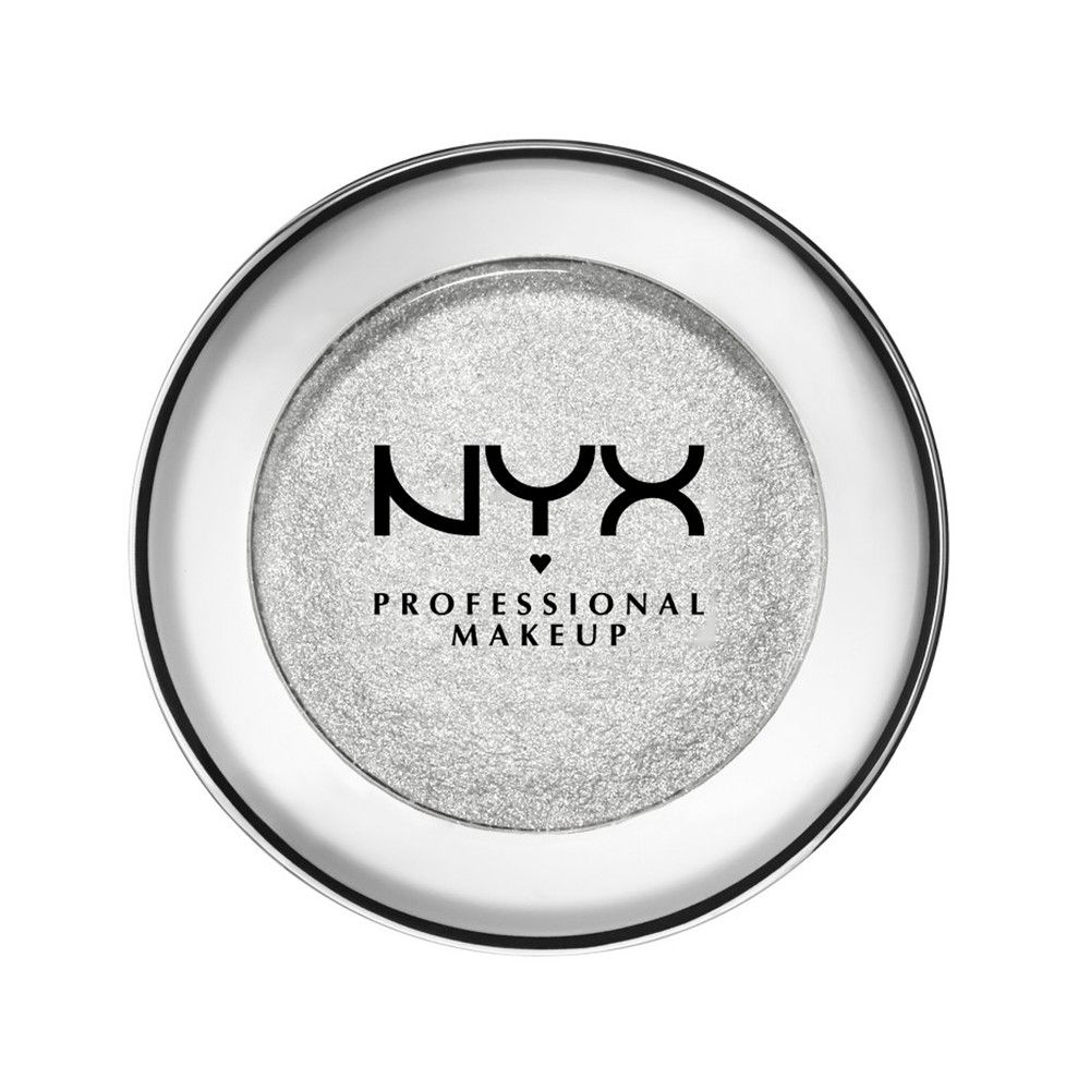 Runder, silberner Lidschatten mit dem NYX-Logo und der Aufschrift PROFESSIONAL MAKEUP.