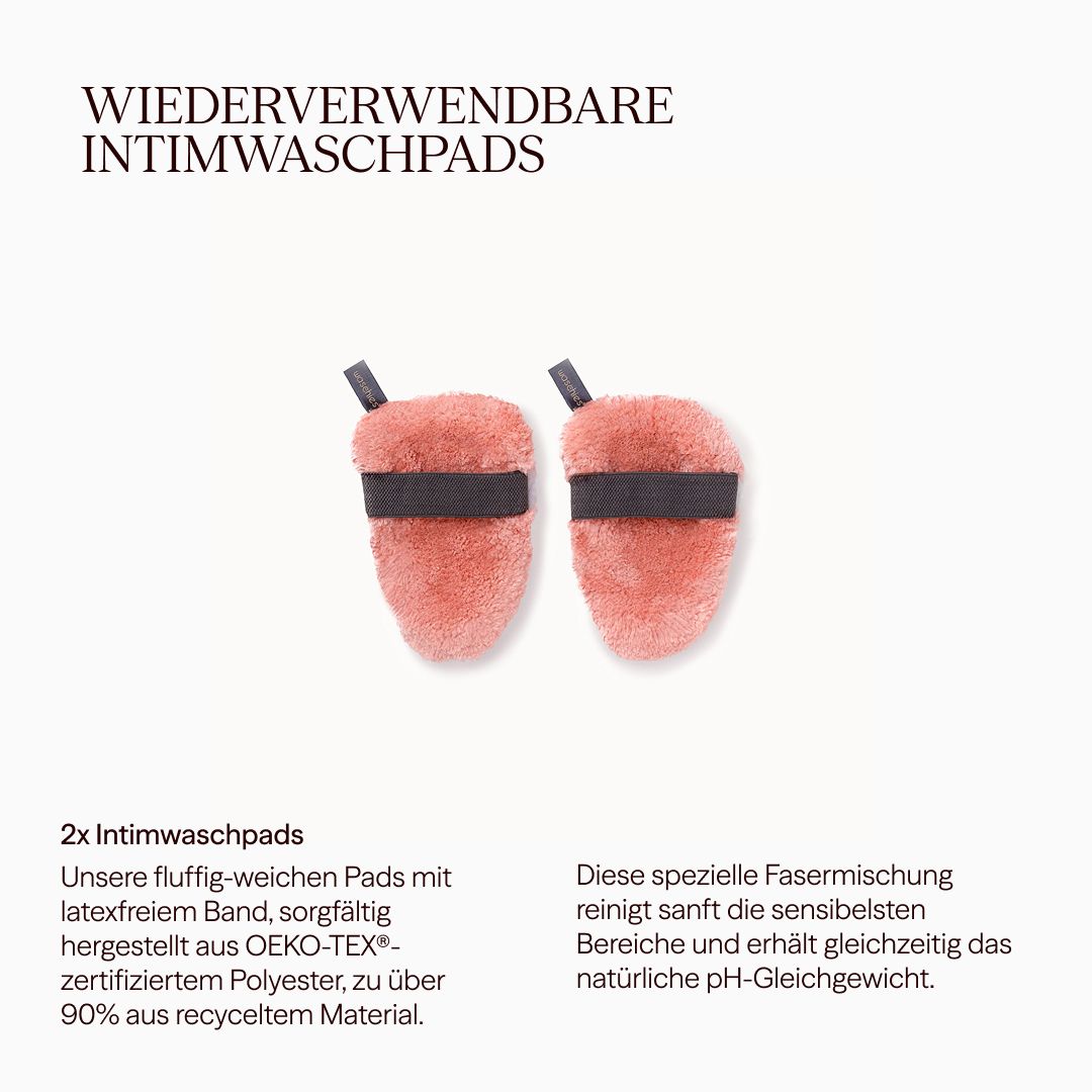 Zwei rosa Intimwaschpads mit schwarzem Band. Text: Wiederverwendbare Intimwaschpads. Aus recyceltem Polyester, Oeko-Tex zertifiziert.