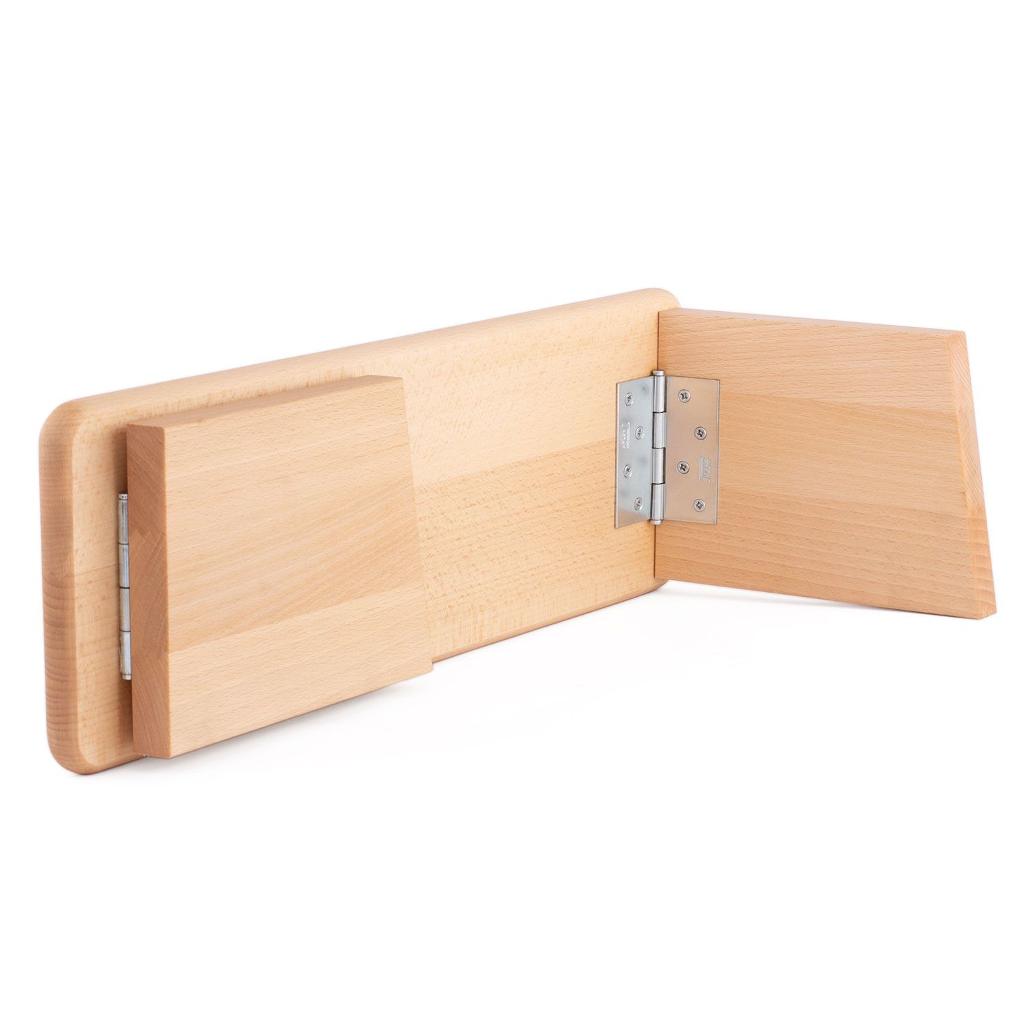 Geklappte Meditationsbank aus Holz. Scharniere verbinden die Teile. Holzfarbe hell.